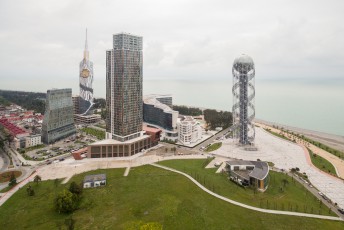 Vlnr, Radisson Hotel, Batumi Business Center, Porta Batumi Tower, Kempinski Hotel, Alfabet Tower.