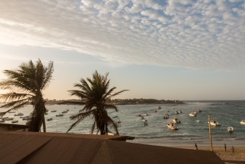 Zodoende kon ik dezelfde avond nog genieten van dit uitzicht vanuit mijn hotelletje in Dakar.