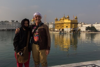 De Sikhs hebben een tulband of hoofddoek, en dus moeten wij ook ons haar bedekken.