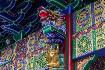 De draak is namelijk o.a. het symbool van verlichting voor Chinezen.
