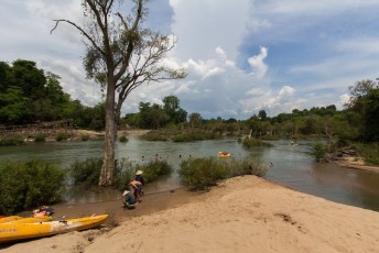 de activiteit van Don Det is kayakken over de Mekong