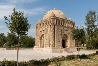 ......en het architectonische hoogstandje uit de 9de eeuw: het Mausoleum van Ismail Somoni (zie mijn foto's van Tadzjikistan als je wil weten wie dat is).