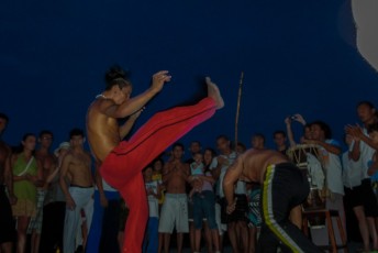Oh nee het is capoeira: <a href="http://nl.wikipedia.org/wiki/Capoeira" rel="nofollow">nl.wikipedia.org/wiki/Capoeira</a>