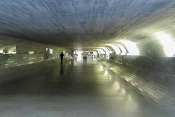 De tijdtunnel (tunnel dos tempos).