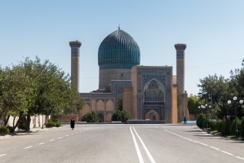 Daar staat namelijk het mausoleum van Amir Timur.