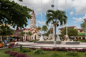Maar uiteindelijk geraakte ik dan toch in Iquitos. Dit is de Plaza des Armas.